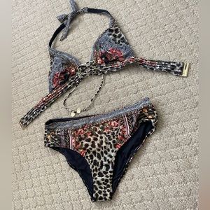 CAMILLA
Lace-Up Halter Bikini